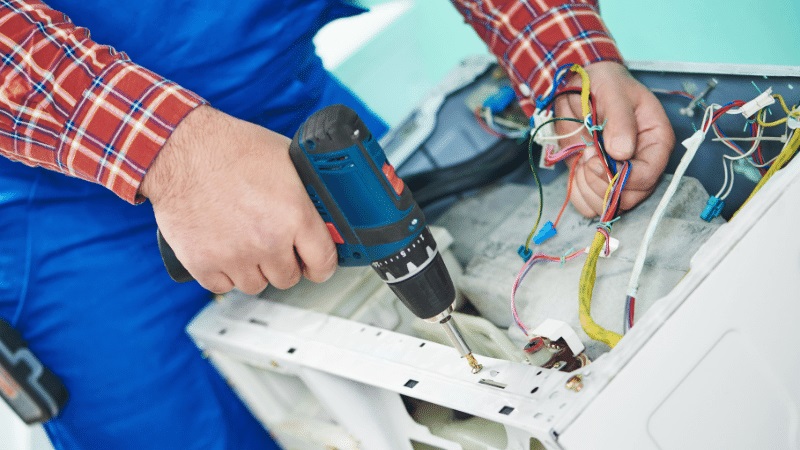 Seferihisar Daylux Daylux çamaşır makinesi kart tamiri – Su almama arızası orijinal parça ile giderildi. - Teknik servis örneği